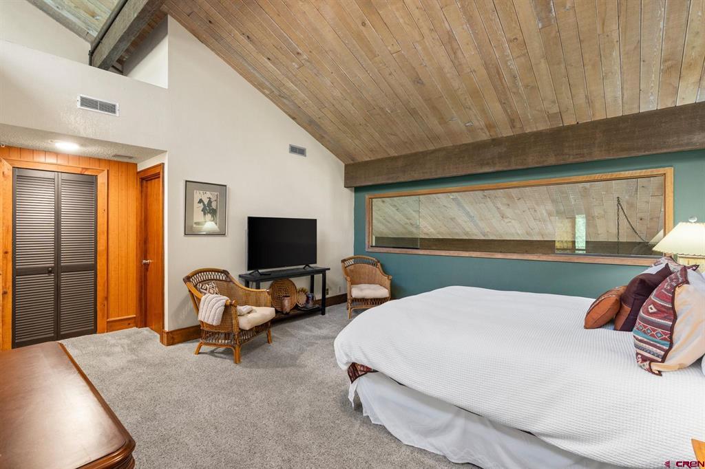 73 S Tamarron Drive Unit: 803