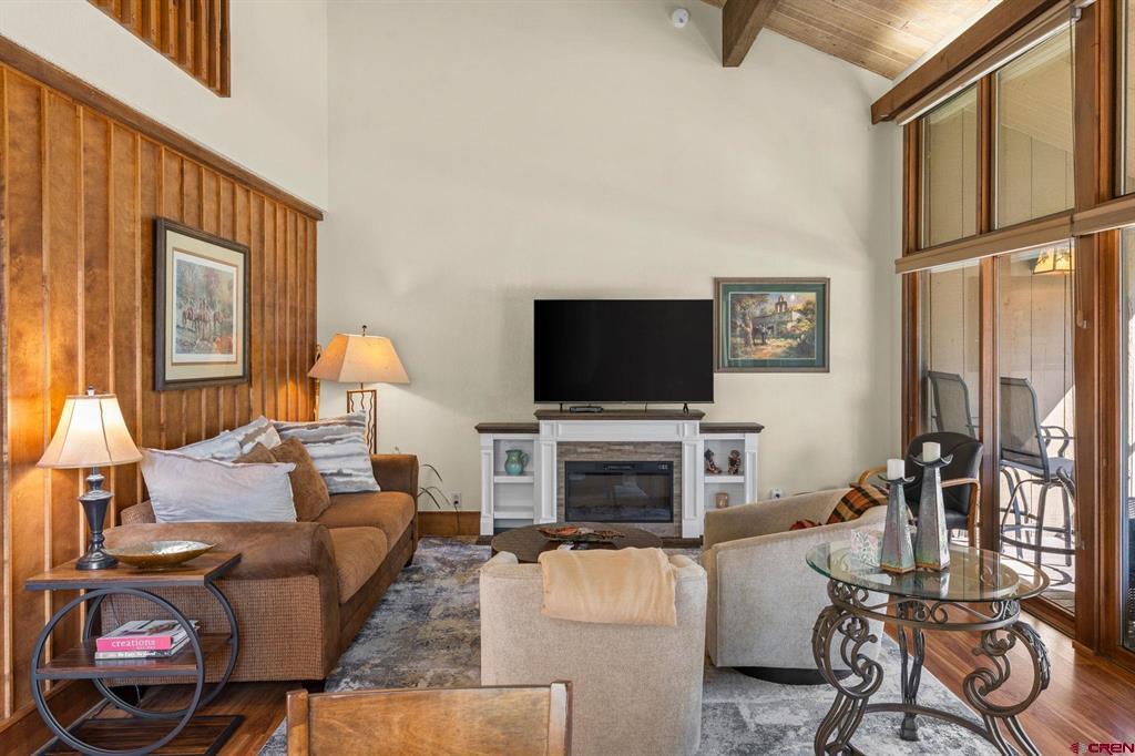 73 S Tamarron Drive Unit: 803