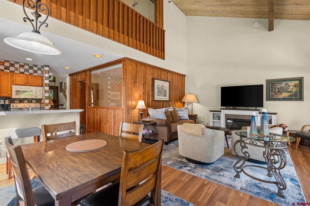 73 S Tamarron Drive Unit: 803