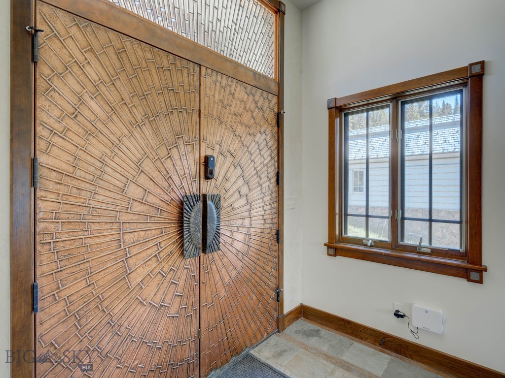 74 Upper Beehive Loop Road