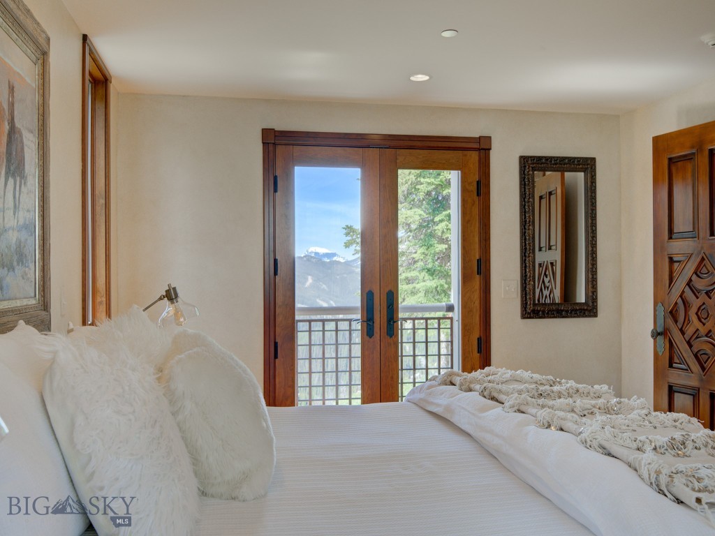 74 Upper Beehive Loop Road