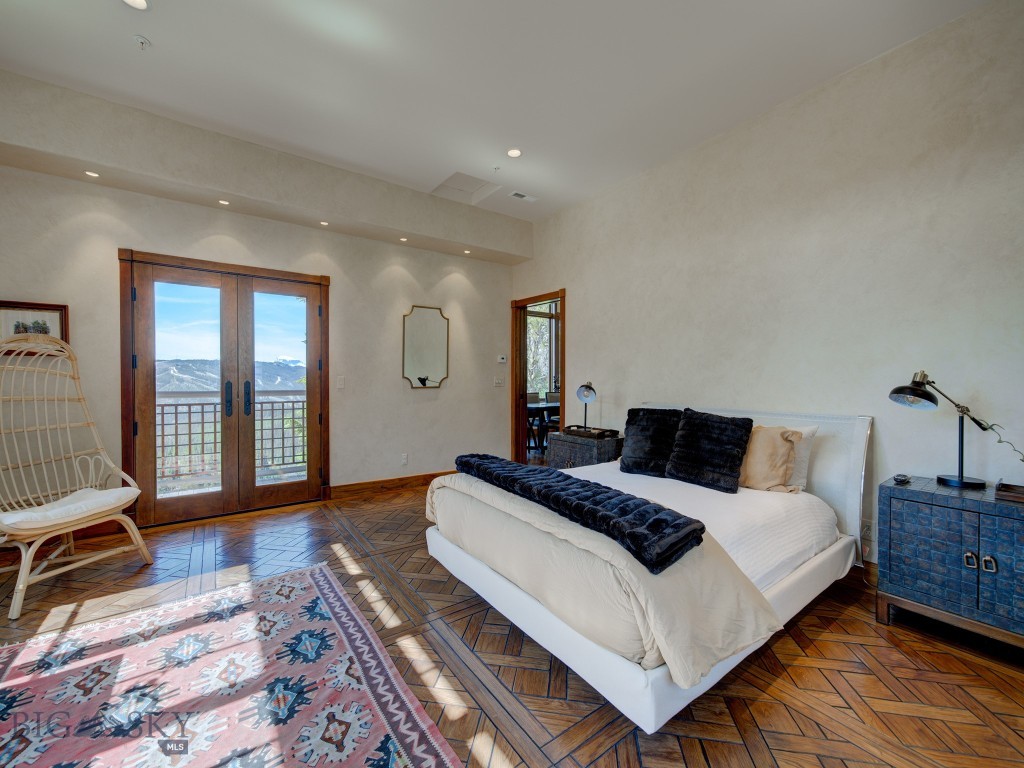 74 Upper Beehive Loop Road