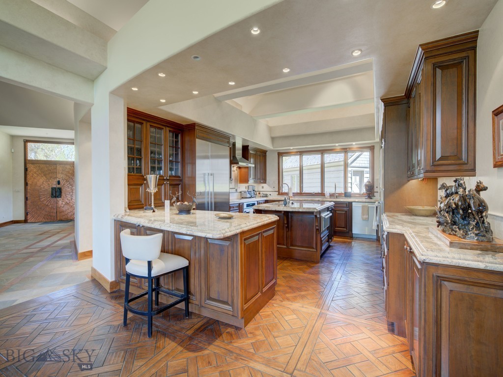 74 Upper Beehive Loop Road