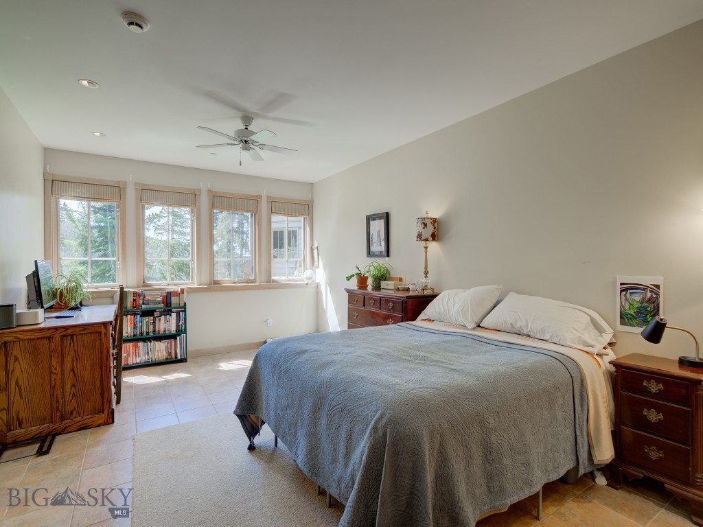 74 Upper Beehive Loop Road