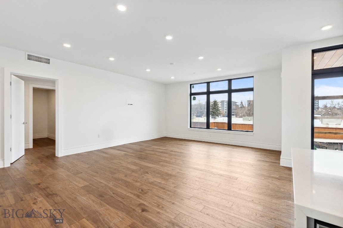 315 N Tracy Avenue 301