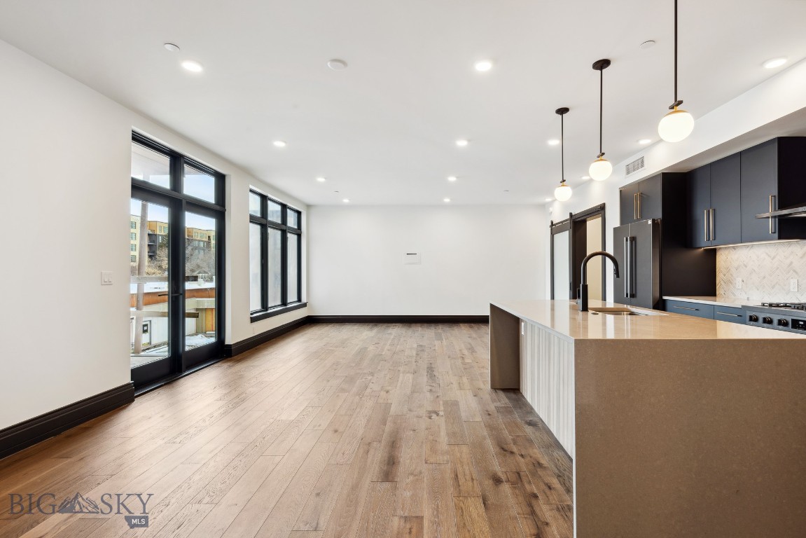 315 N Tracy Avenue 406