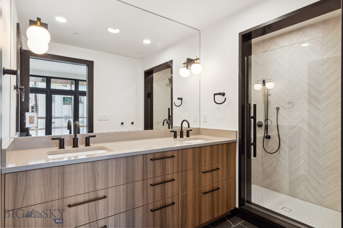 315 N Tracy Avenue 406