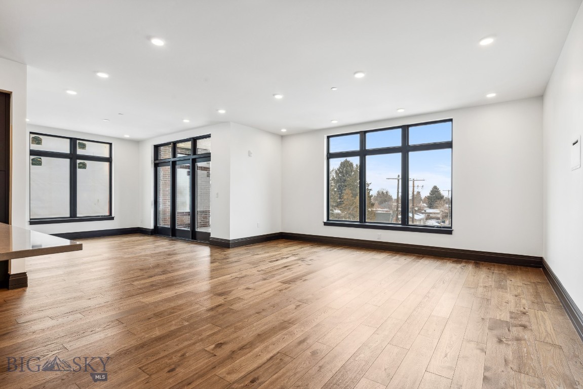 315 N Tracy Avenue 202