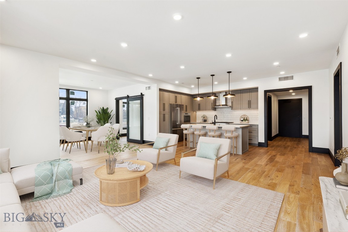 315 N Tracy Avenue 207