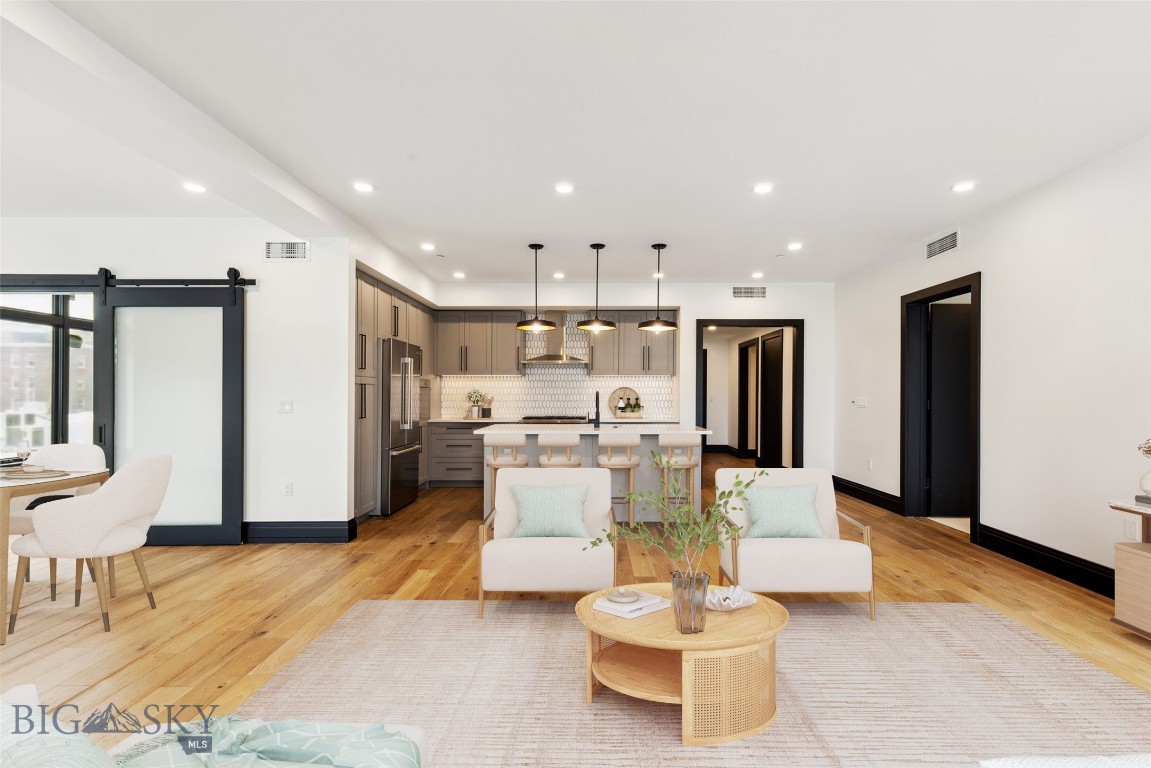 315 N Tracy Avenue 207