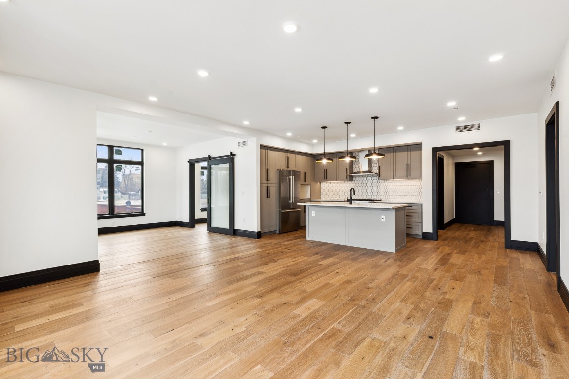 315 N Tracy Avenue 207