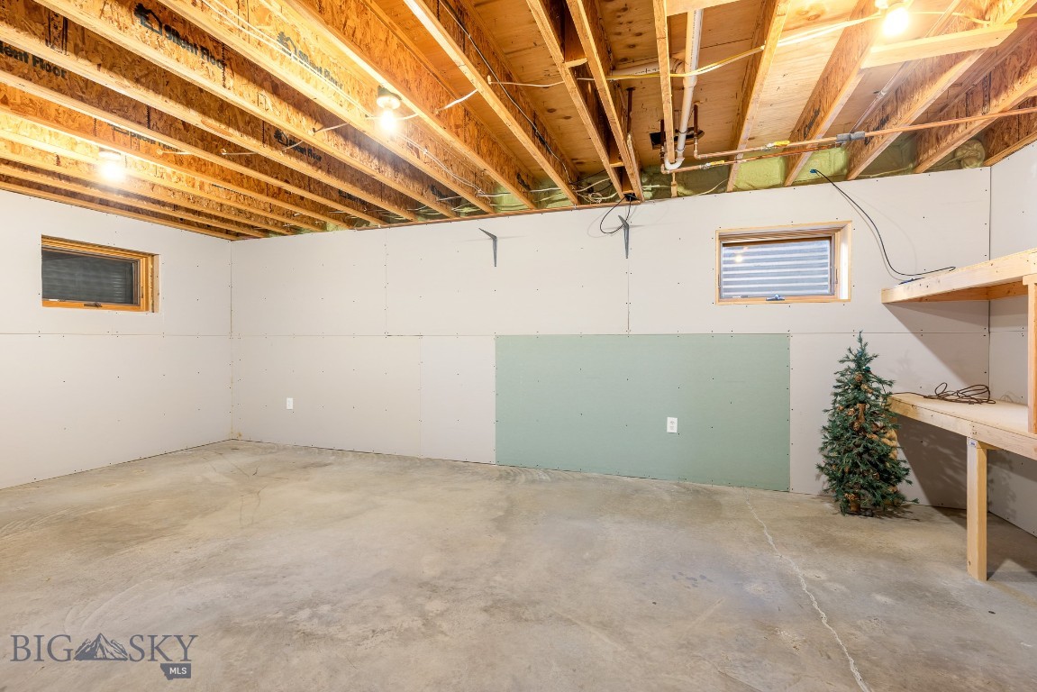 35 N Low Bench Road