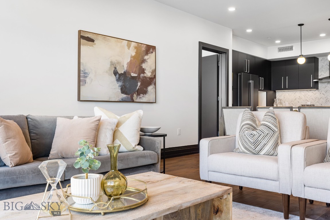 315 N Tracy Avenue 303