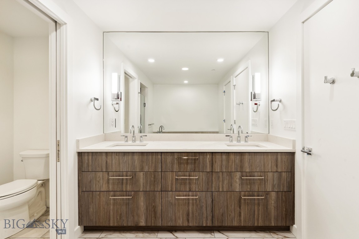 315 N Tracy Avenue 404