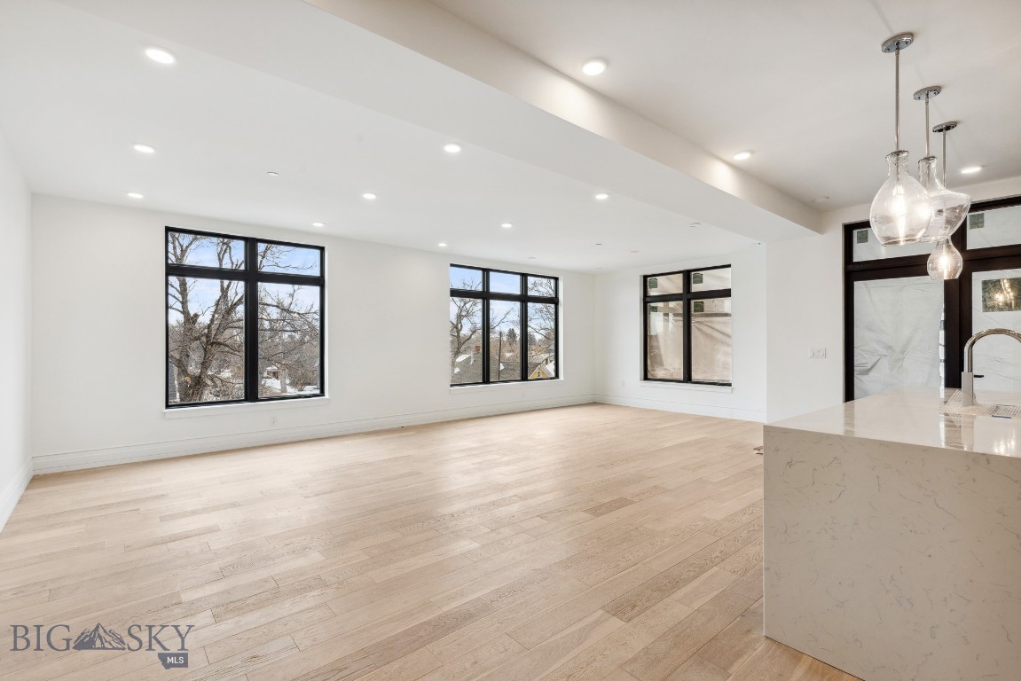 315 N Tracy Avenue 404