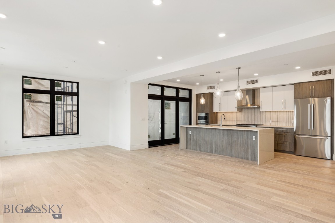 315 N Tracy Avenue 404