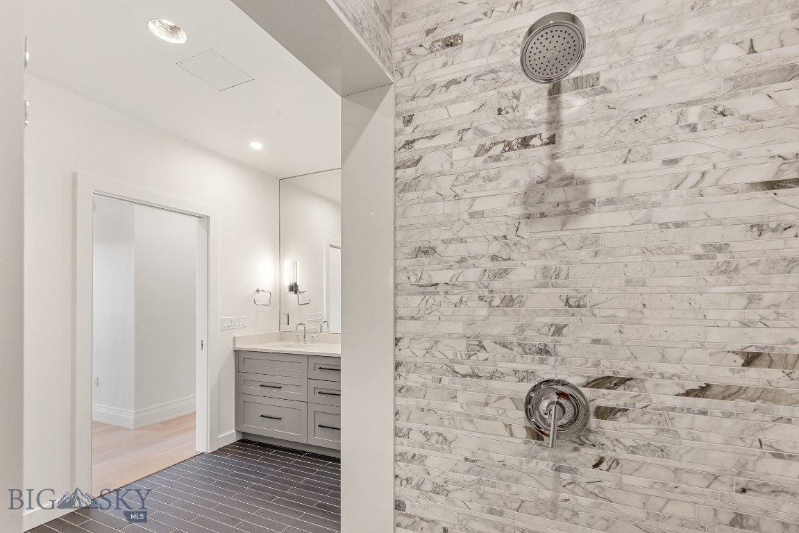 315 N Tracy Avenue 602