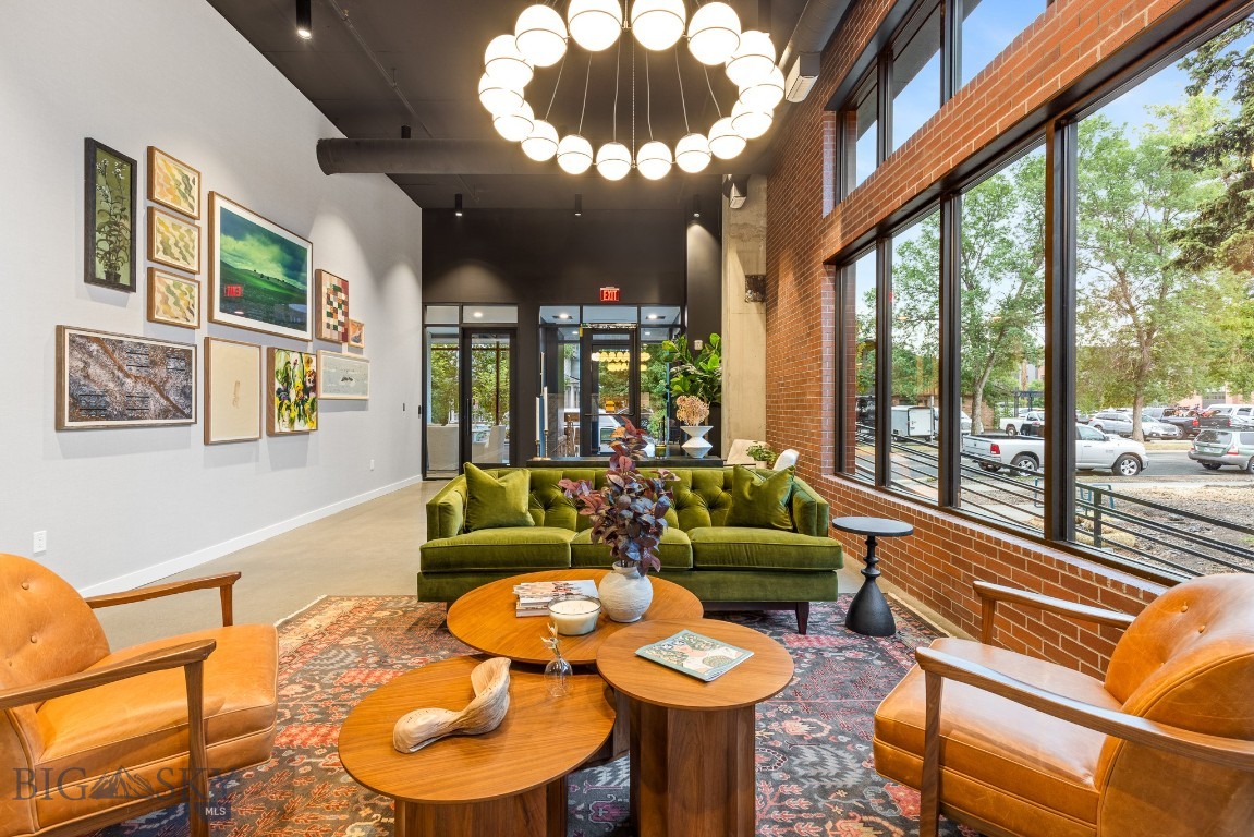 315 N Tracy Avenue 602