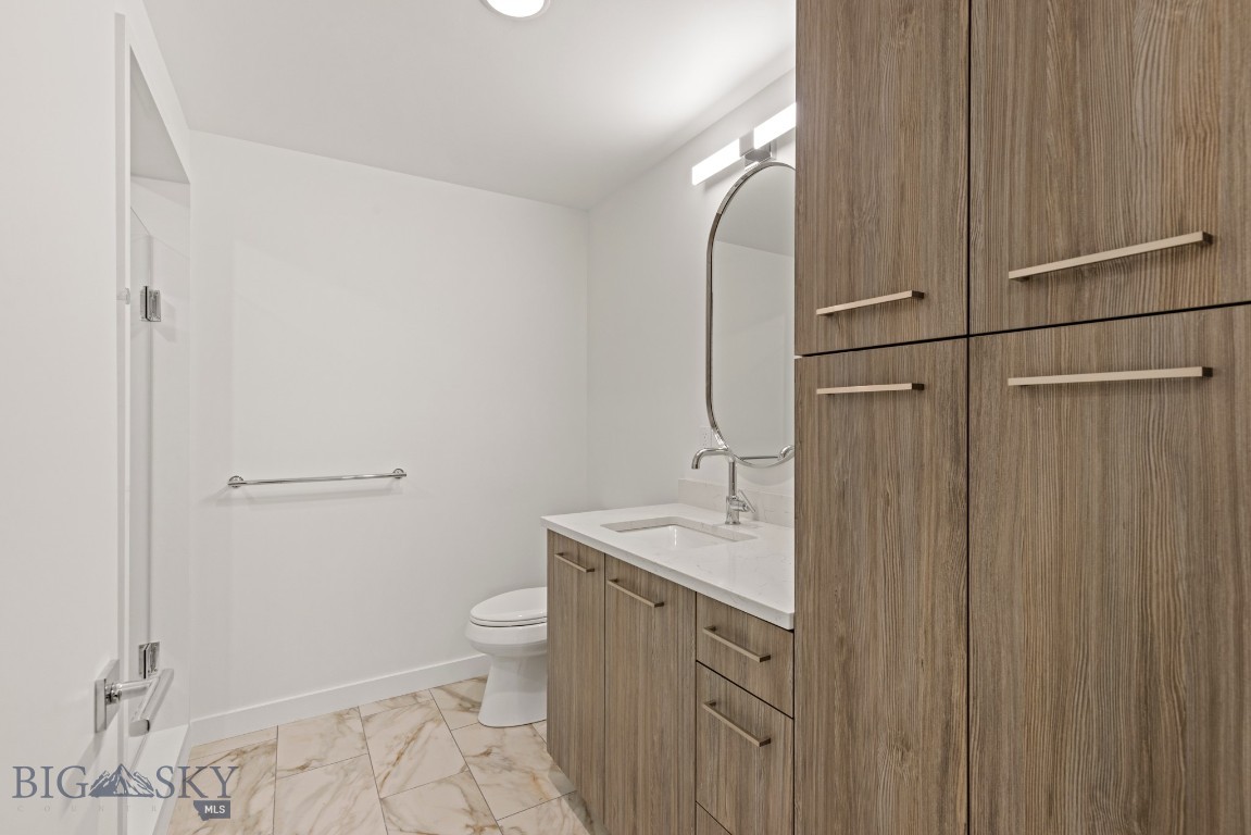 315 N Tracy Avenue 104