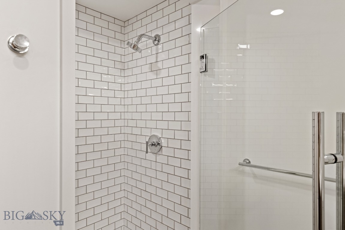 315 N Tracy Avenue 104