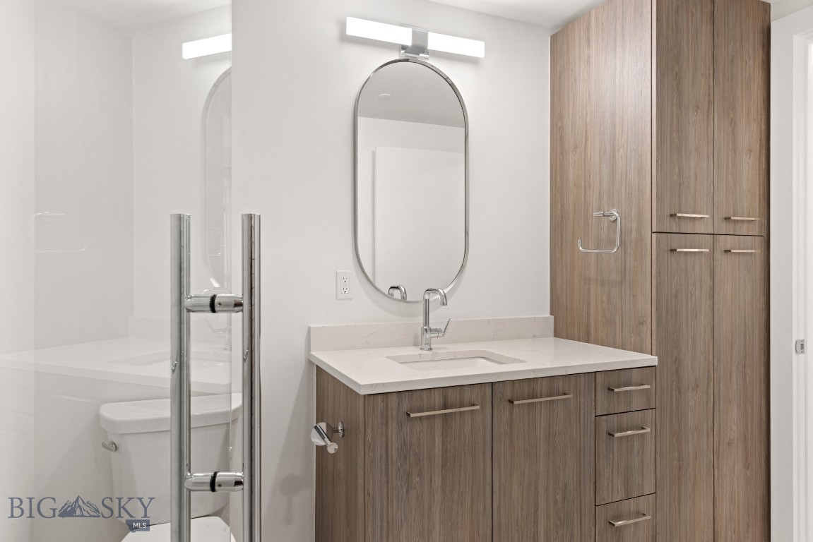 315 N Tracy Avenue 104