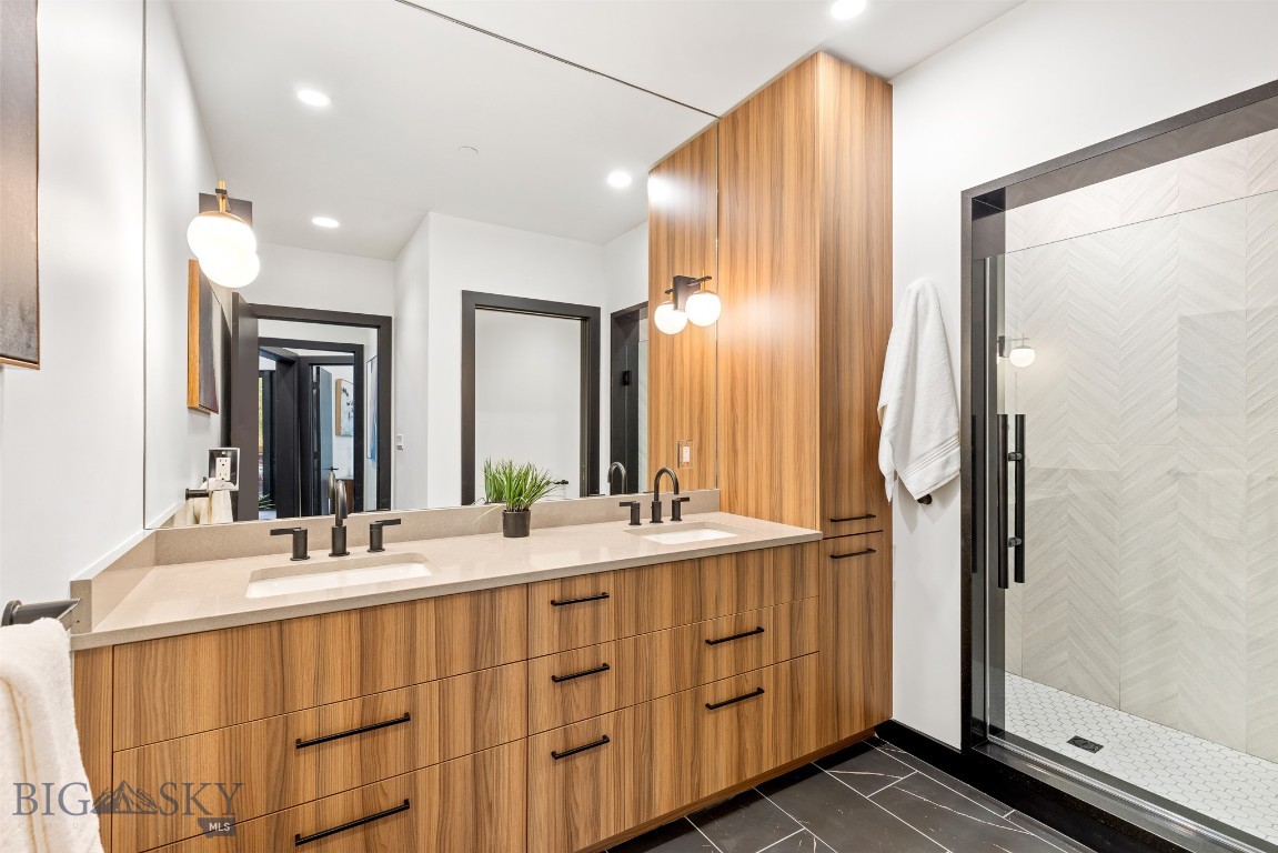 315 N Tracy Avenue 107