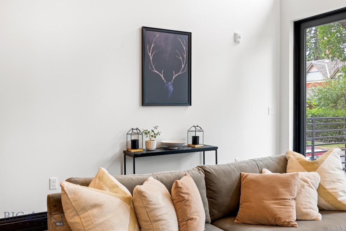 315 N Tracy Avenue 107