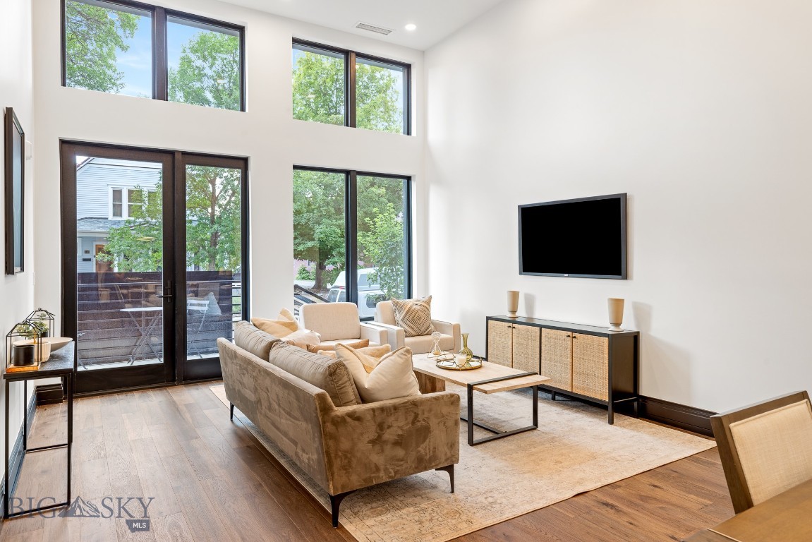 315 N Tracy Avenue 107