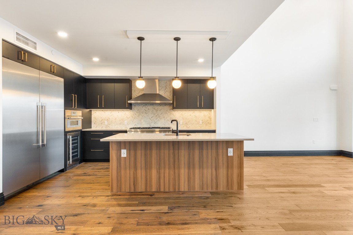 315 N Tracy Avenue 102