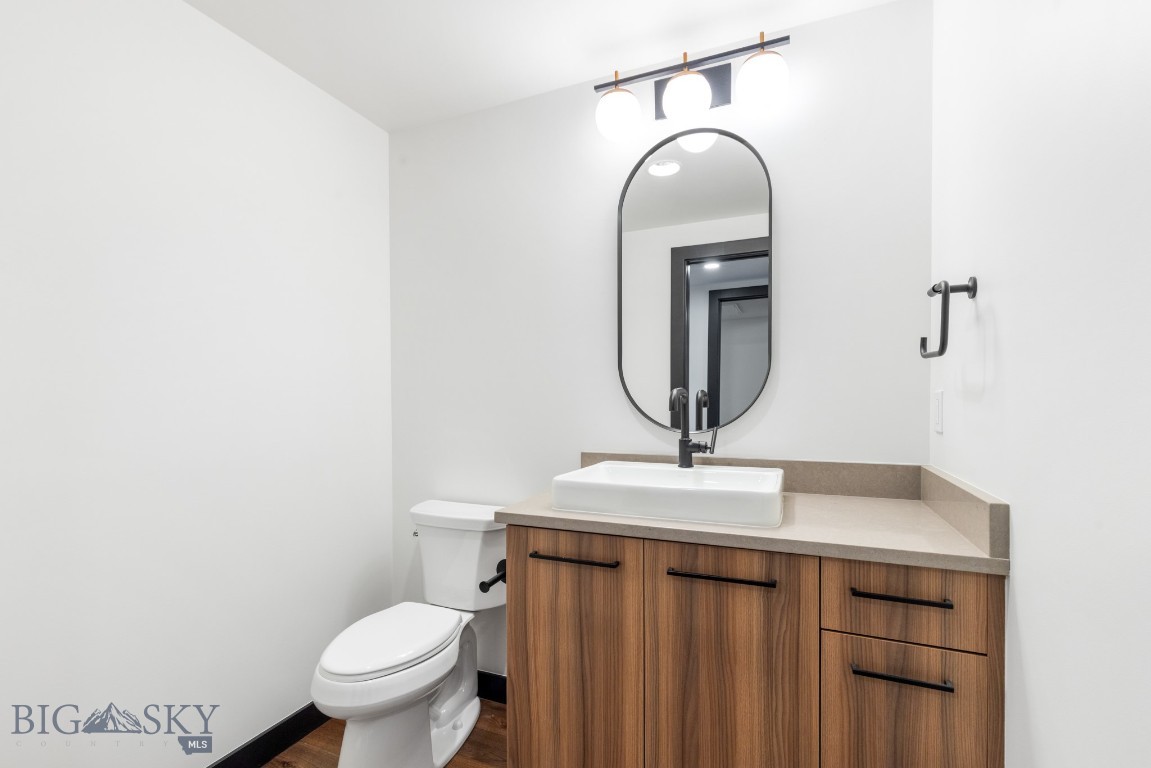 315 N Tracy Avenue 102