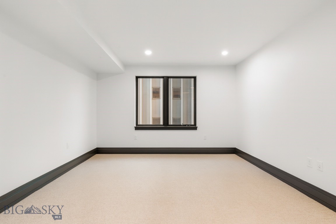 315 N Tracy Avenue 102