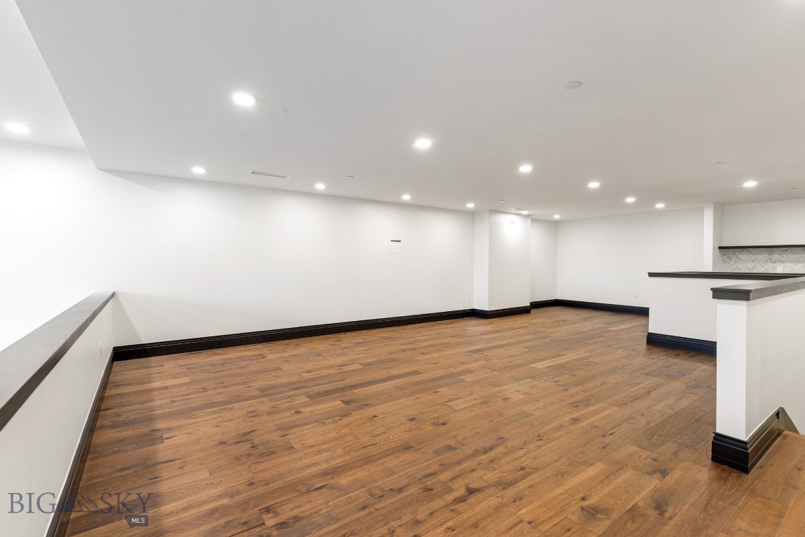 315 N Tracy Avenue 102