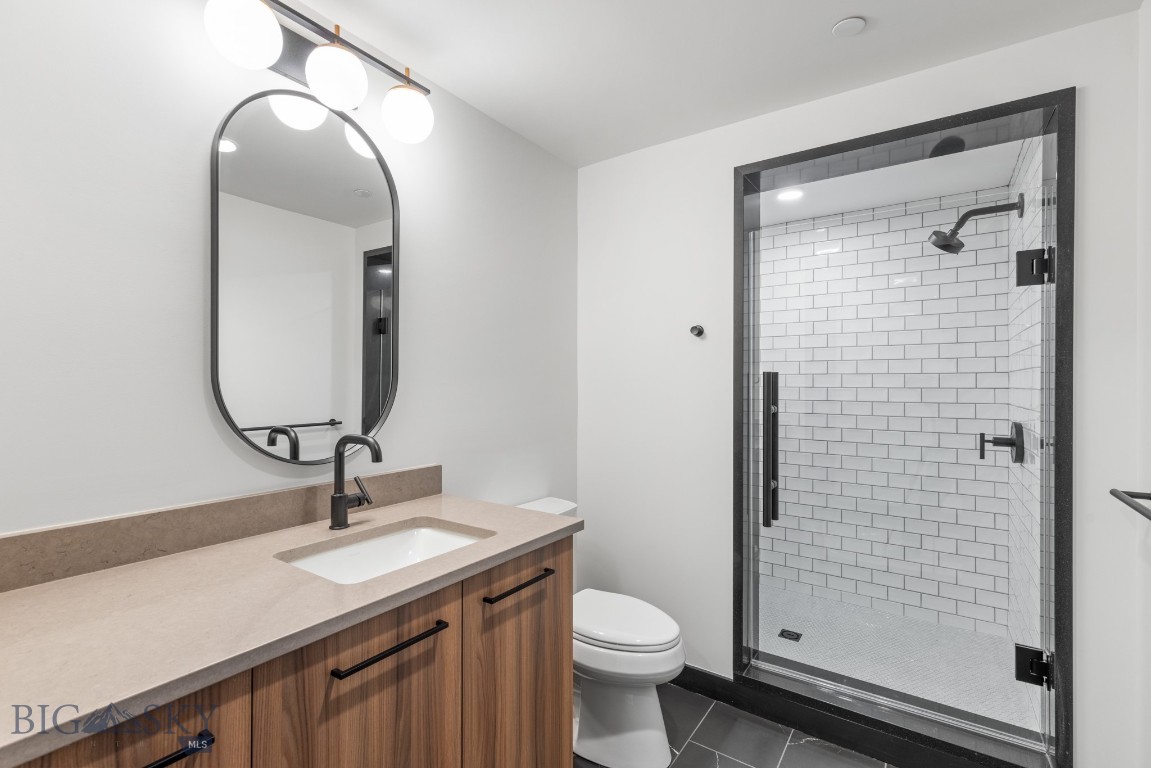 315 N Tracy Avenue 102