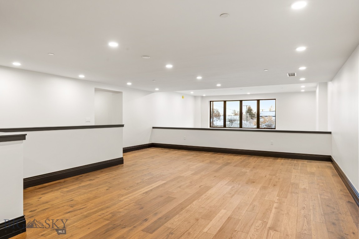 315 N Tracy Avenue 102