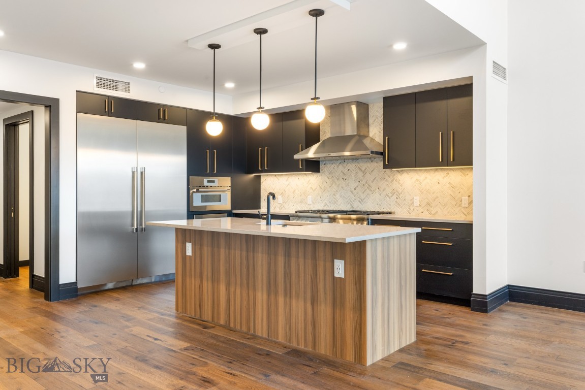 315 N Tracy Avenue 102