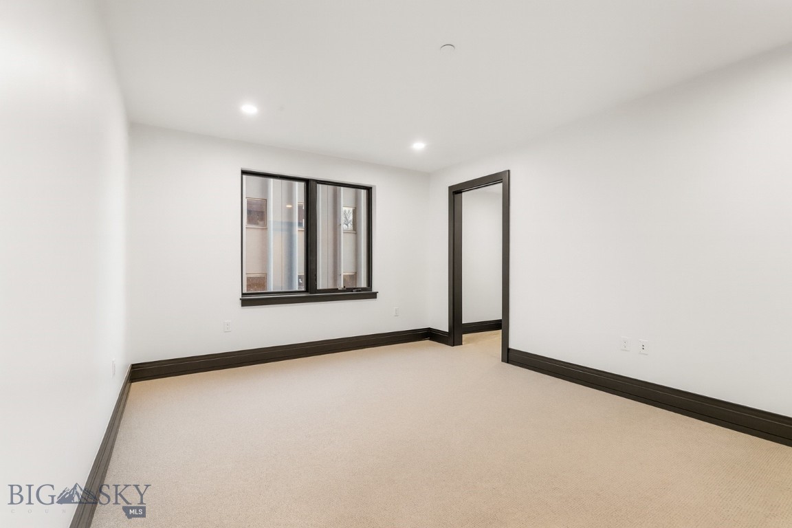 315 N Tracy Avenue 102