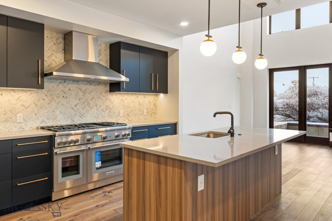 315 N Tracy Avenue 102