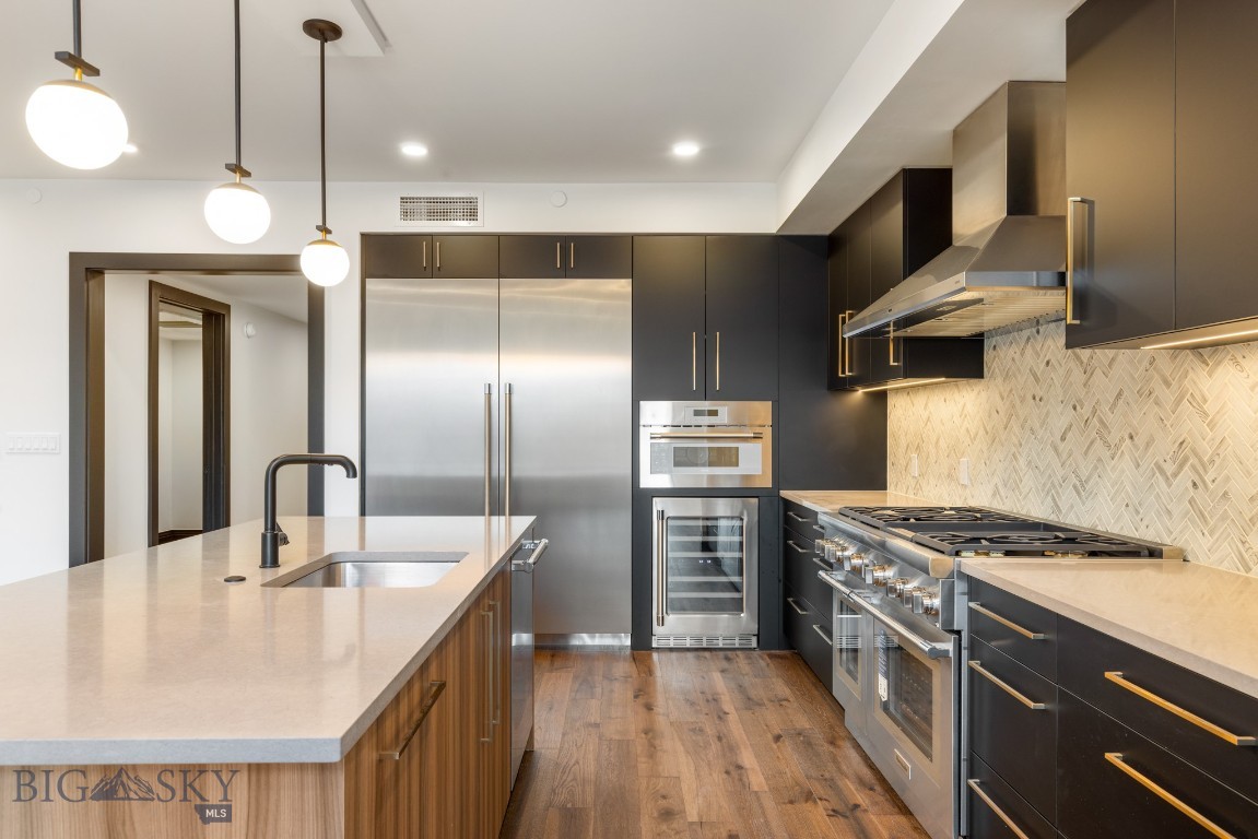 315 N Tracy Avenue 102