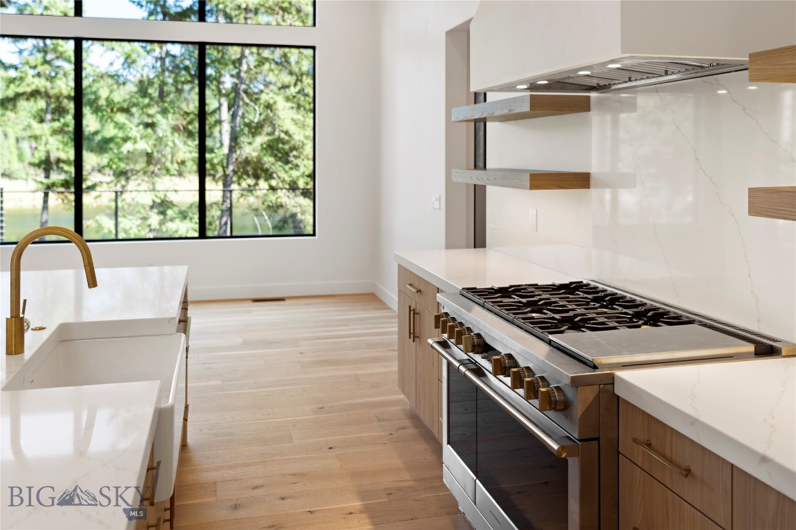 45 Meadow View Court