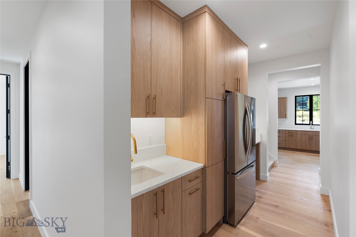 45 Meadow View Court