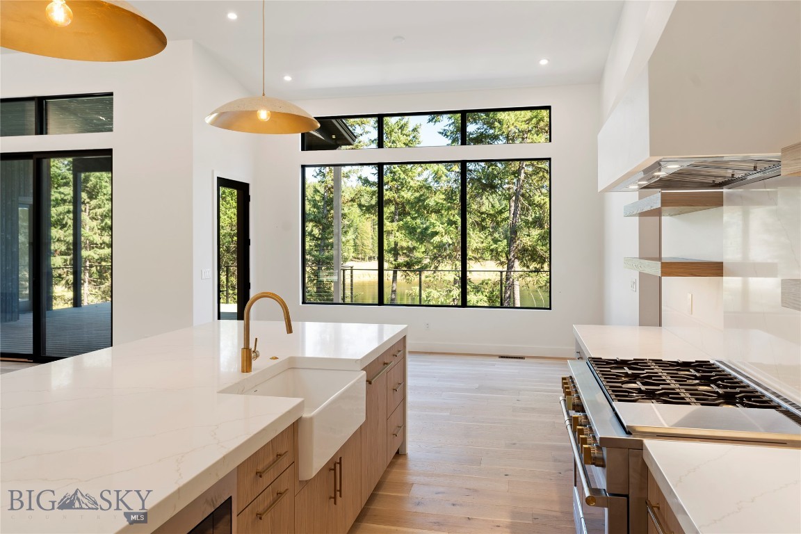 45 Meadow View Court