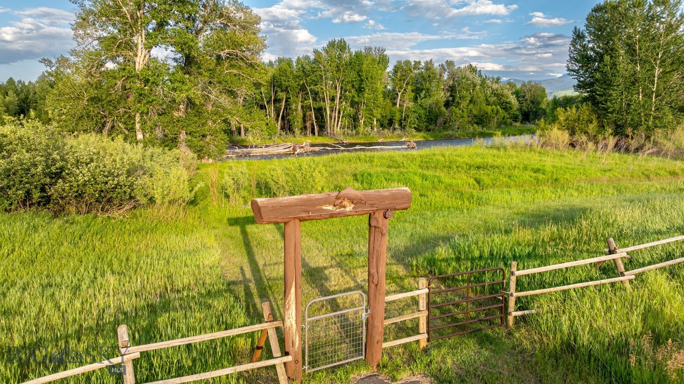 1021 Gateway South Road