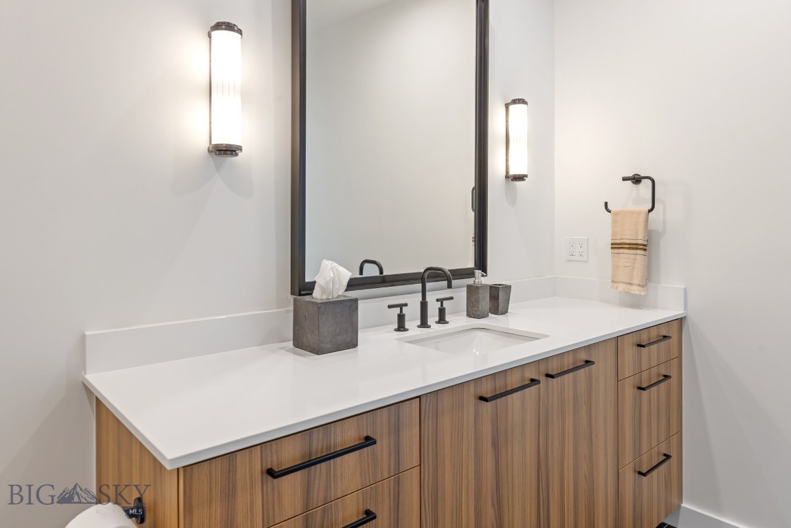 315 N Tracy Avenue 601