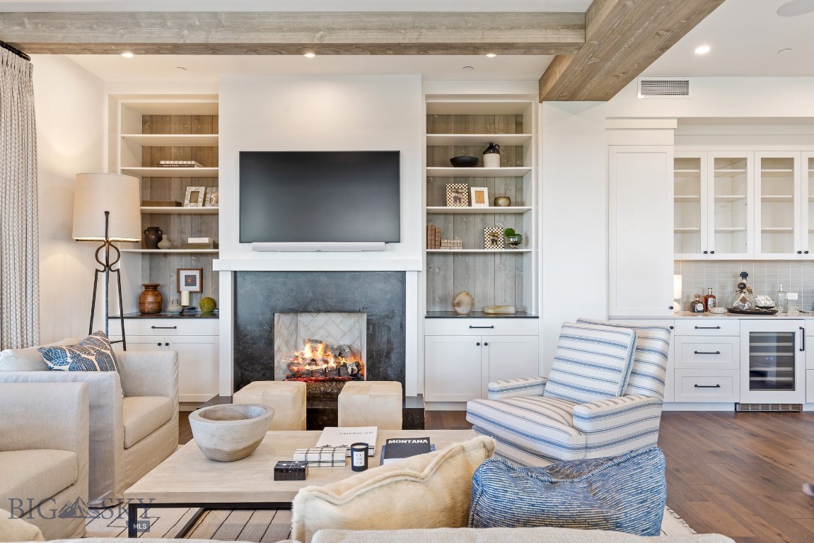 315 N Tracy Avenue 601