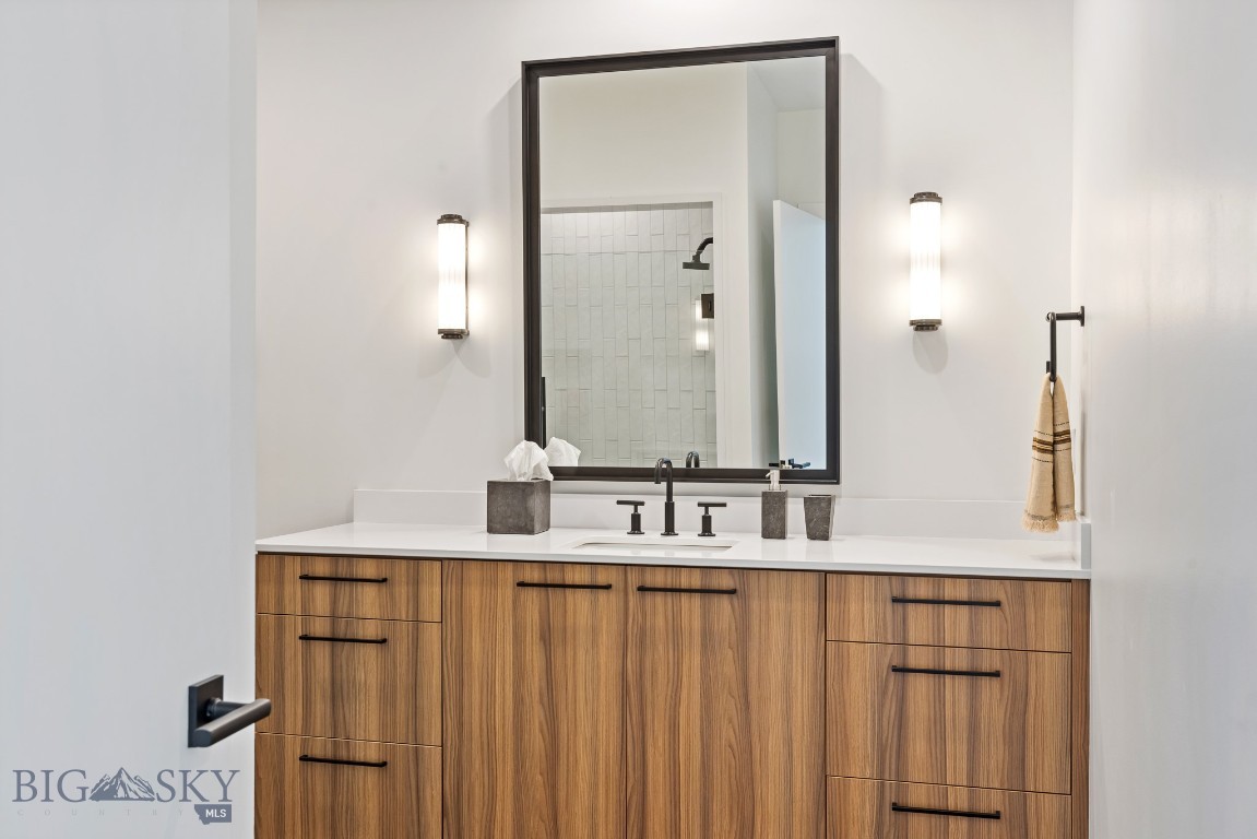 315 N Tracy Avenue 601