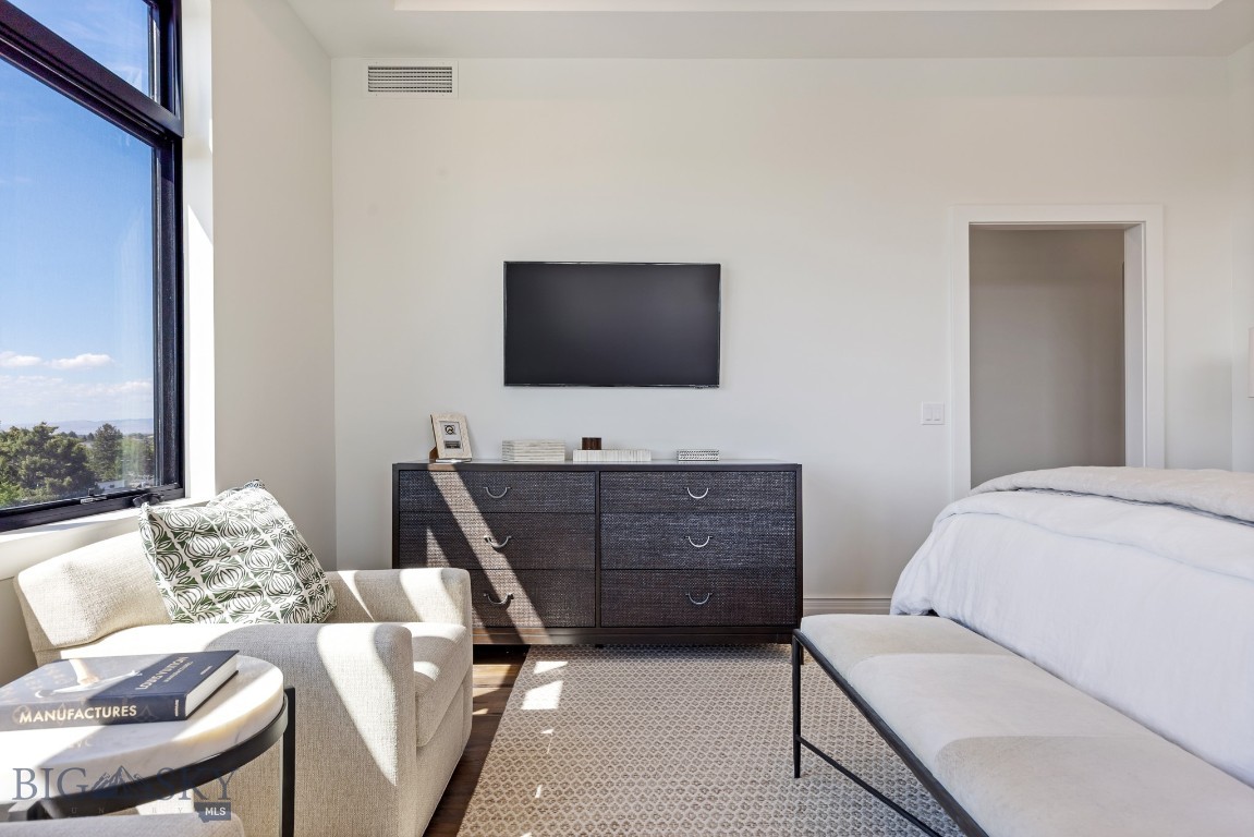 315 N Tracy Avenue 601