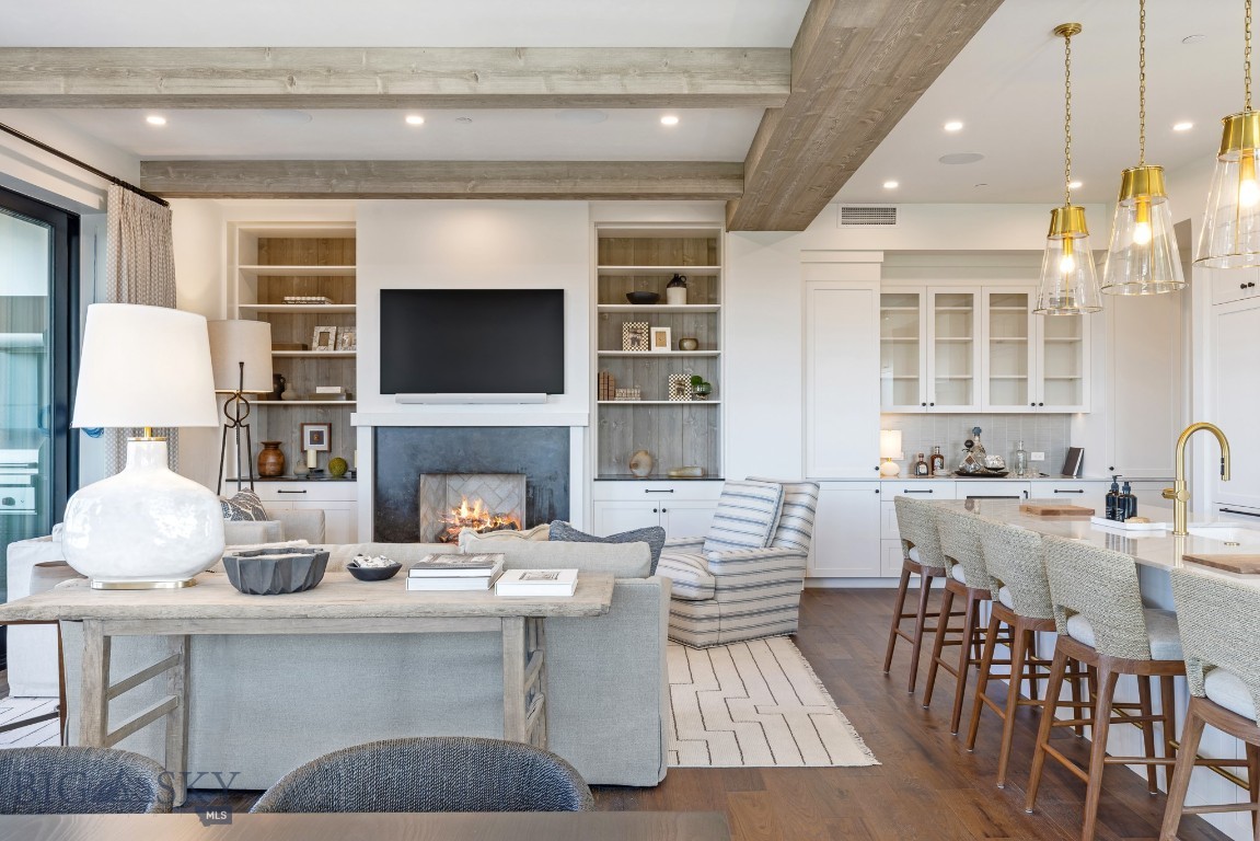 315 N Tracy Avenue 601