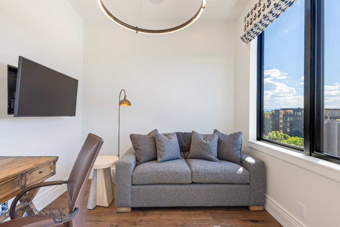 315 N Tracy Avenue 601