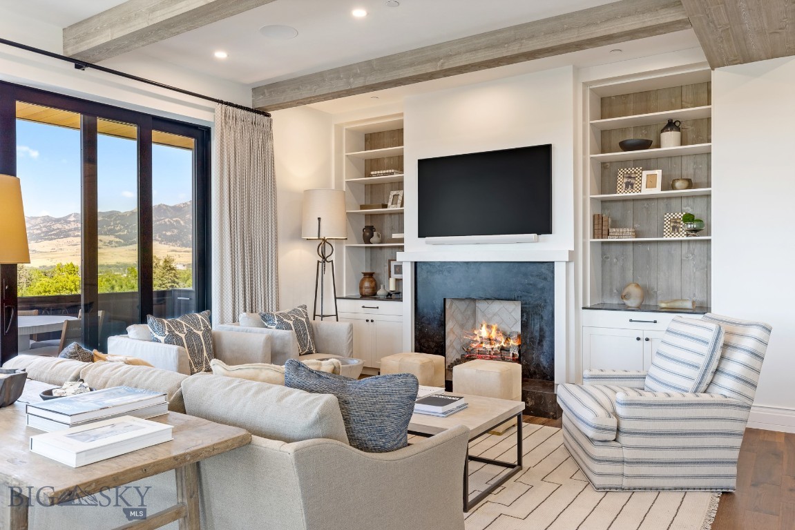 315 N Tracy Avenue 601