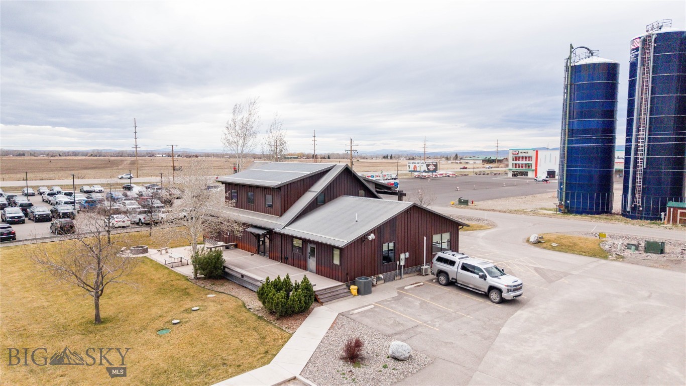 4498 Jackrabbit Lane Bldg 1